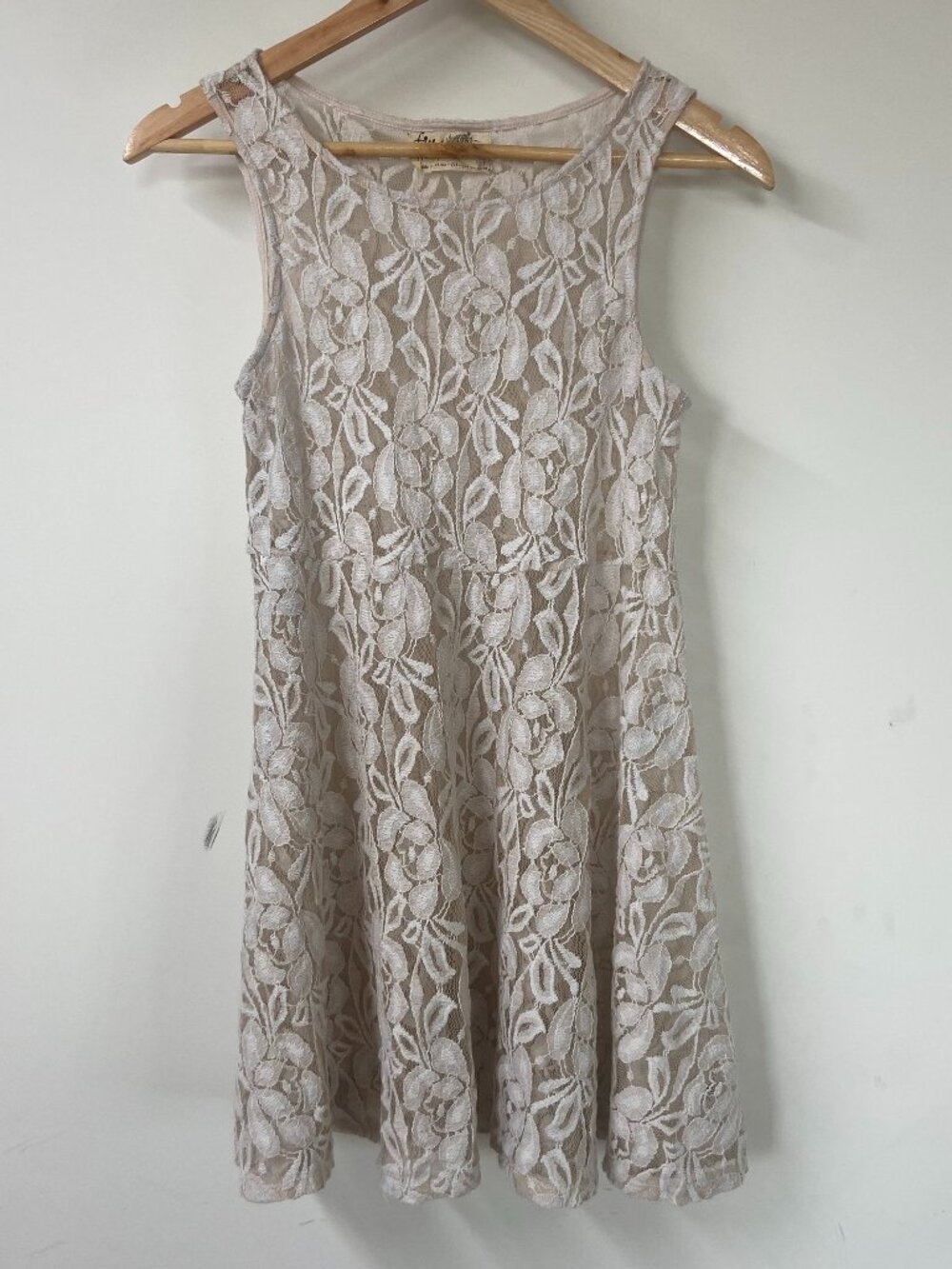 Free People Women's Sleeveless Cream color Floral Lace Mini Dress Size S Petite